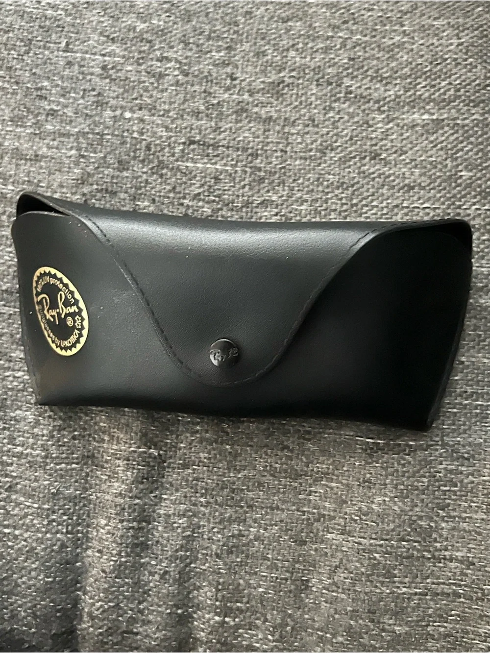 Ray-Ban RB2132 New Wayfarer - Like New with case